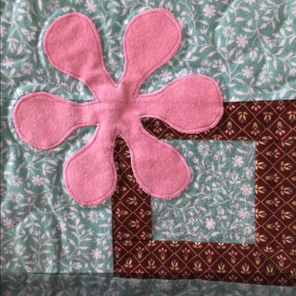 Handmade Quilt - Picture 4 of 6